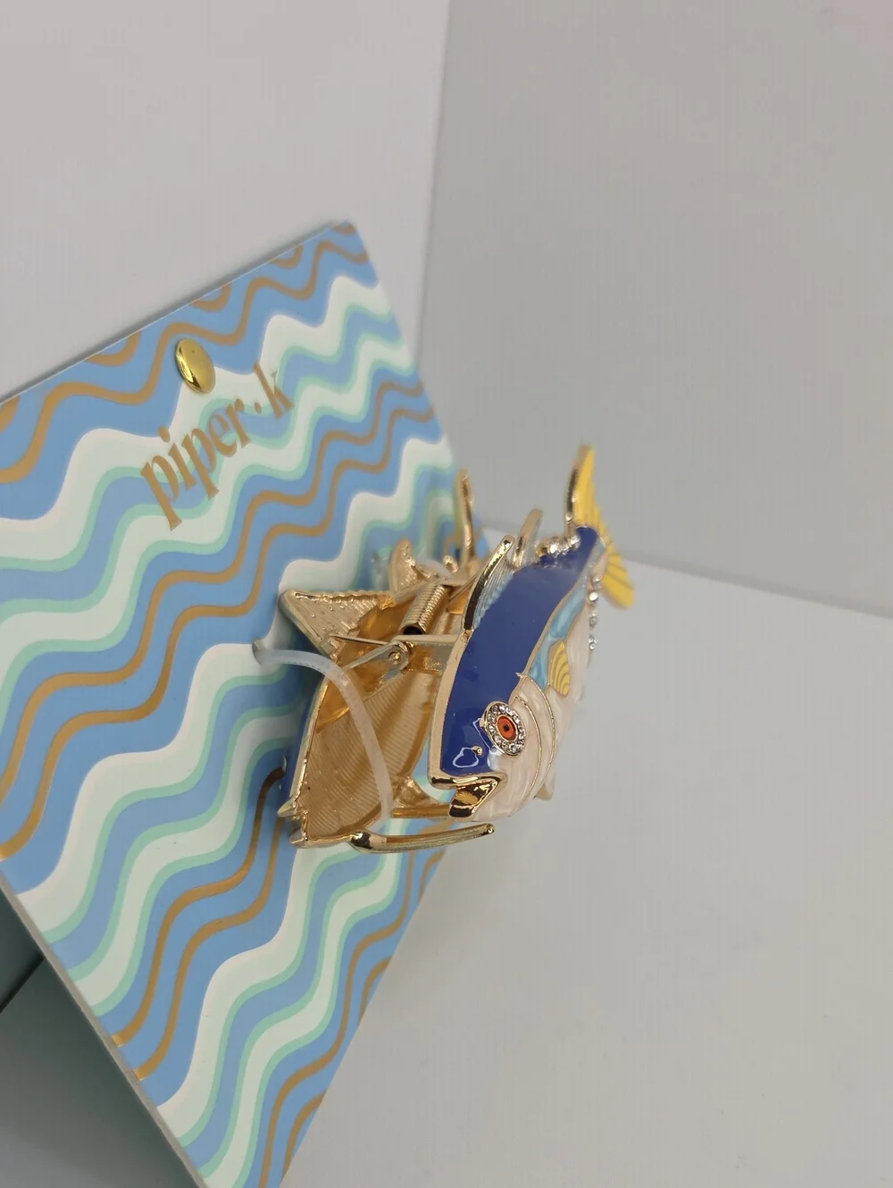 🐟▪️Piper K ▪️ Blue, Yellow & Pearl Fish Hair Metal Claw Clip